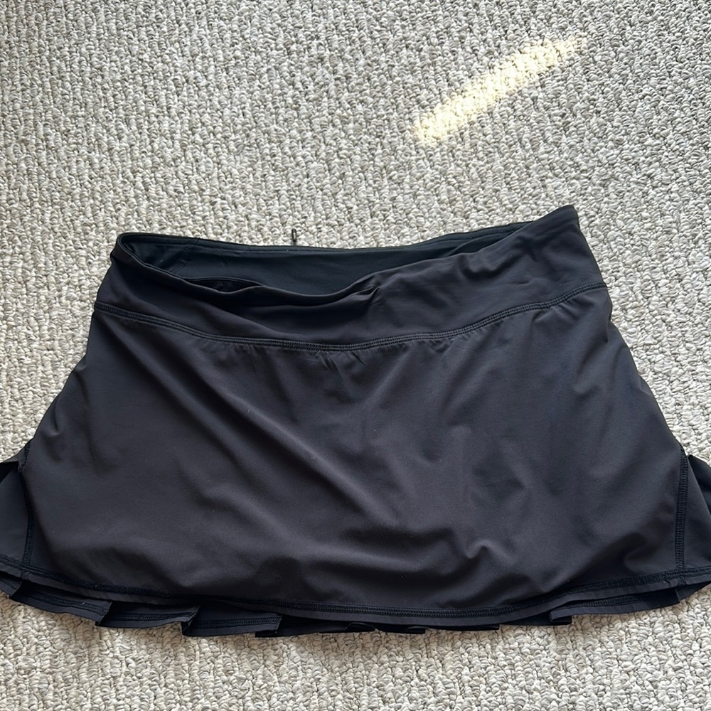 Lululemon black skirt size 8
